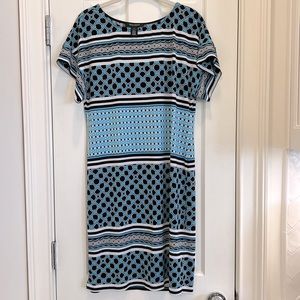 White House Black Market Colorblock No Wrinkle Lightweight Shift Dress sz.S